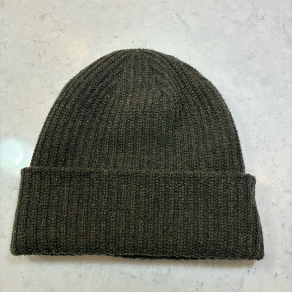 Arc'teryx Wool Chunky Knit Beanie Hat - Picture 2 of 6